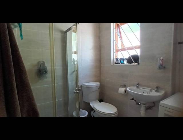 4 BEDROOM HOUSE FOR SALE IN HEATHFIELD